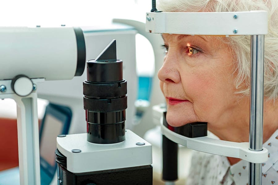 quels sont les meilleurs implants pour la cataracte chirurgien ophtalmologue specialiste cataracte centre ophtalmologiste ophtalmologie paris est